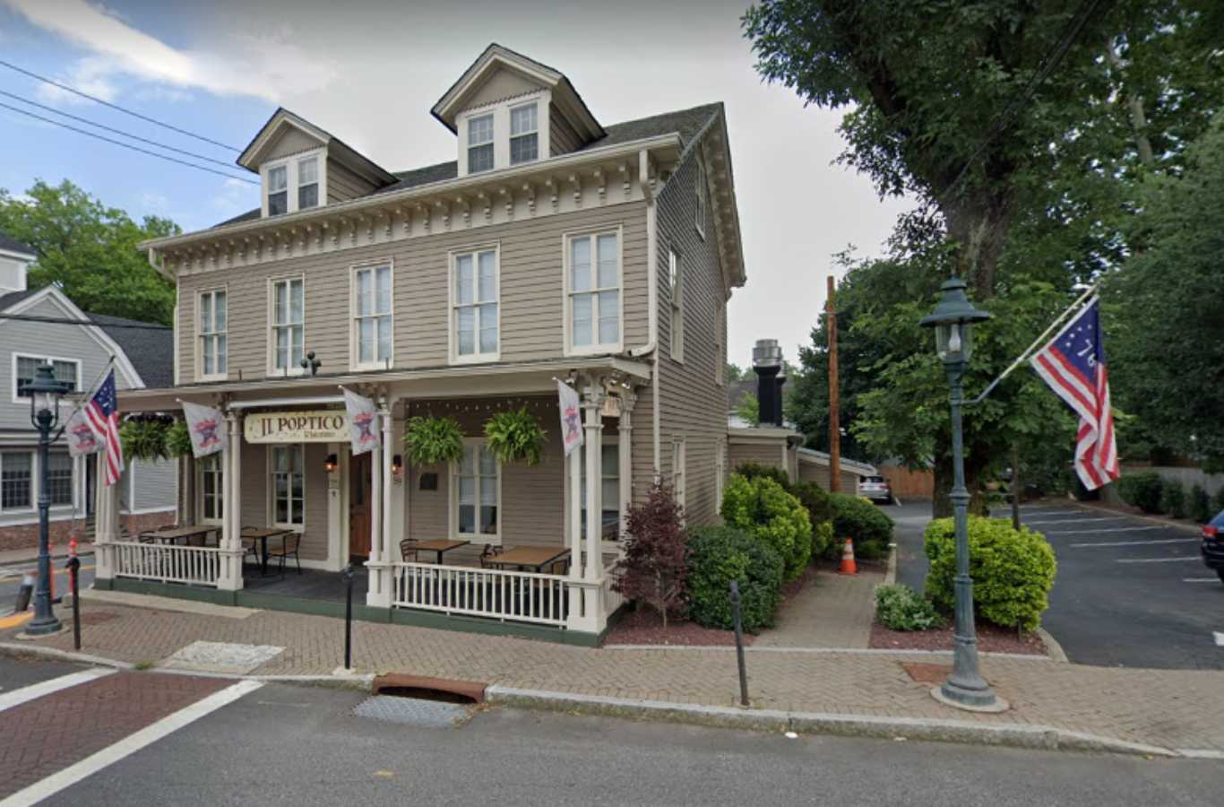 Hiep Sanitation offers professional dumpster rental services in Tappan, NY.